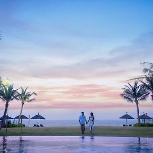 Wyndham Hoi An Royal Beachfront Resort & Villas